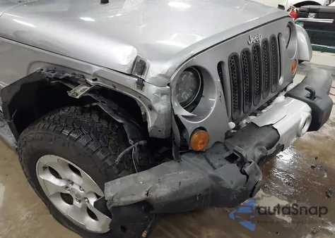 2013 Jeep Wrangler Unlimited Sahara из США, поврежденный, VIN 1C4BJWEG9DL628187